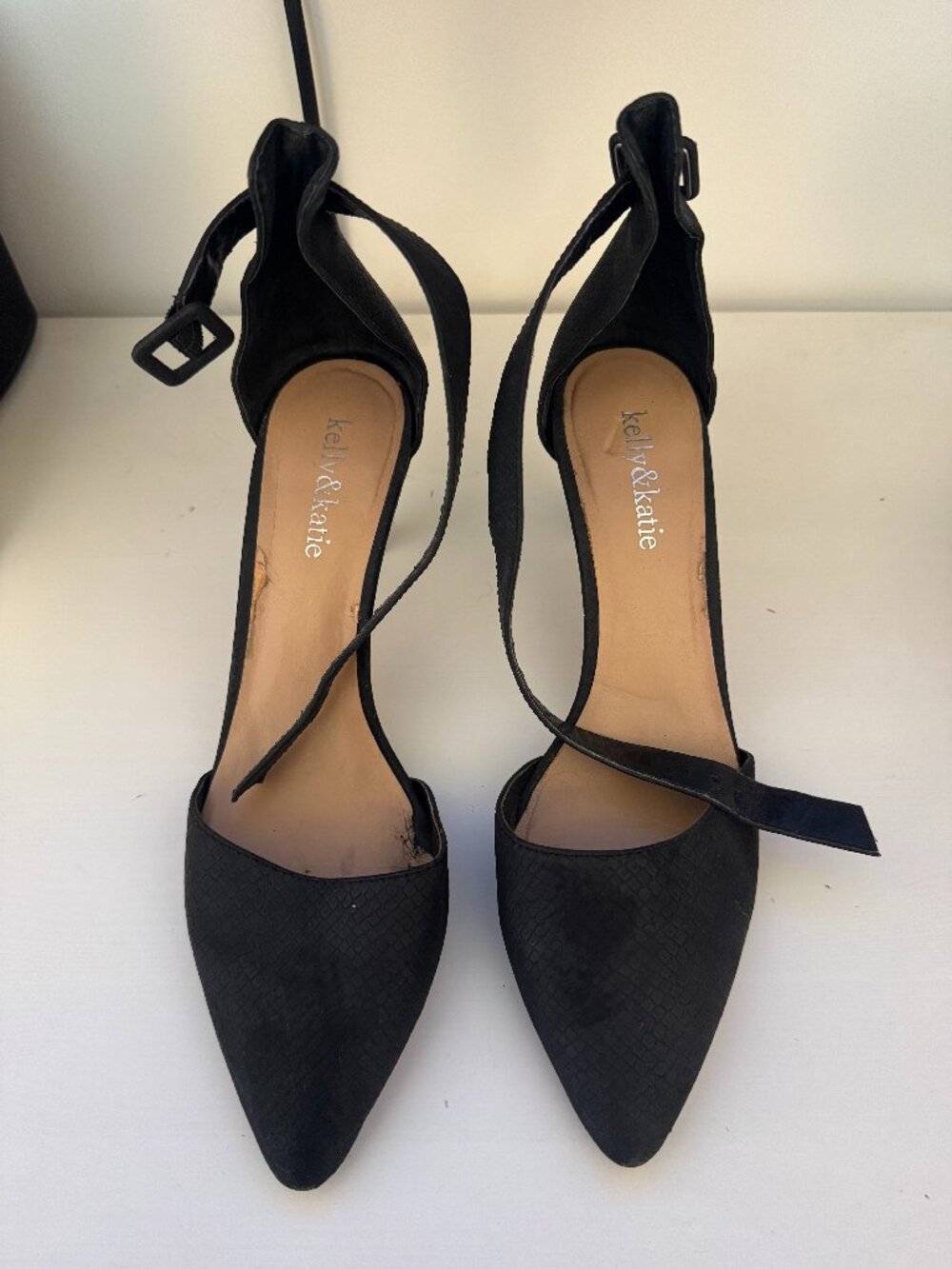 Kelly & Katie Black Pumps